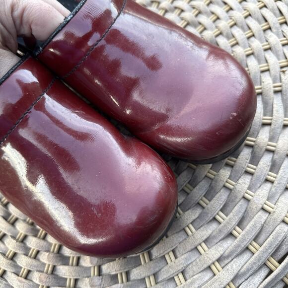 Dansko Shoes Womens 8.5-9 EU 39 Professional Clogs Red Patent Ruby Leather - Picture 11 of 16